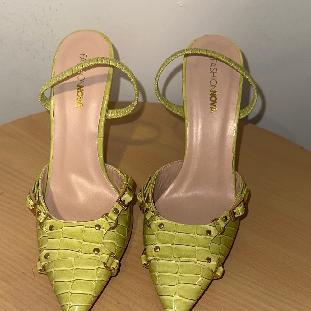 Fashion Nova Lime Croc-Texture Heels